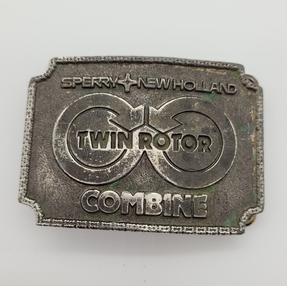 SPERRY NEW HOLLAND | Twin Rotor Combine tractor belt buckle - Picture 1 of 5